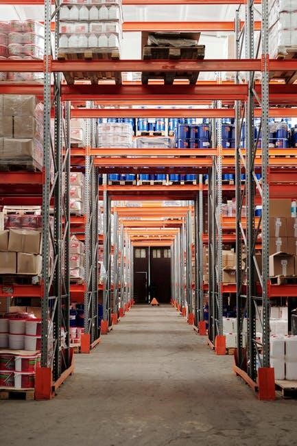 6 Essential Tips for Streamlining Your Warehouse Organization