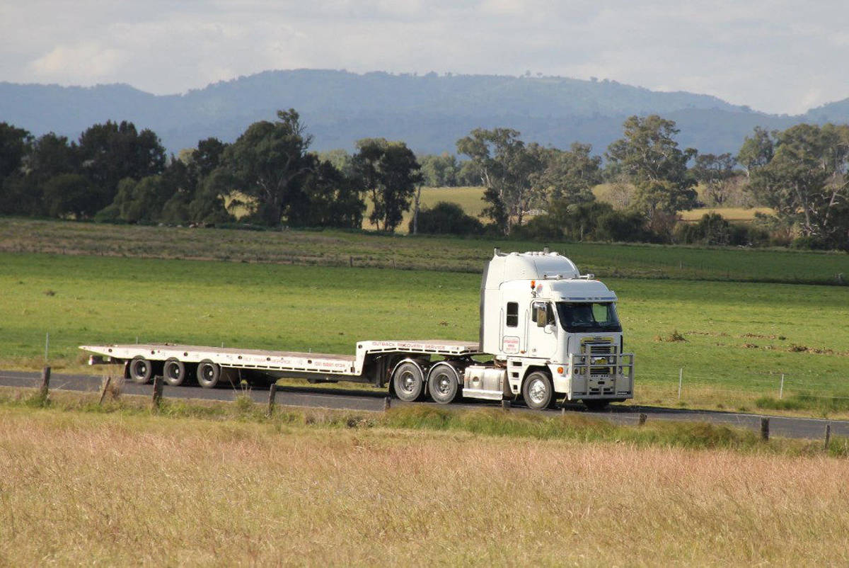 Tilt Tray Dubbo: Your Complete Local Guide